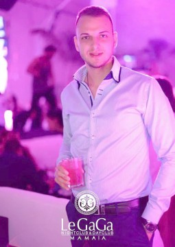 Marian Mezdrea tânărul mort în club la Mamaia, se drogase